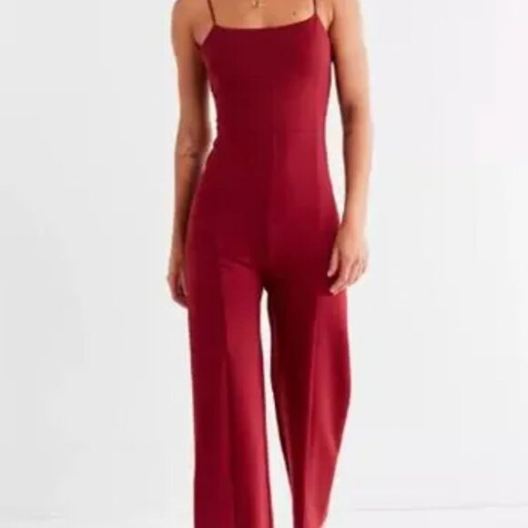 Urban Outfitters Audrey Ponte One Piece Jumpsuit Burgundy Wine Small - Picture 1 of 4